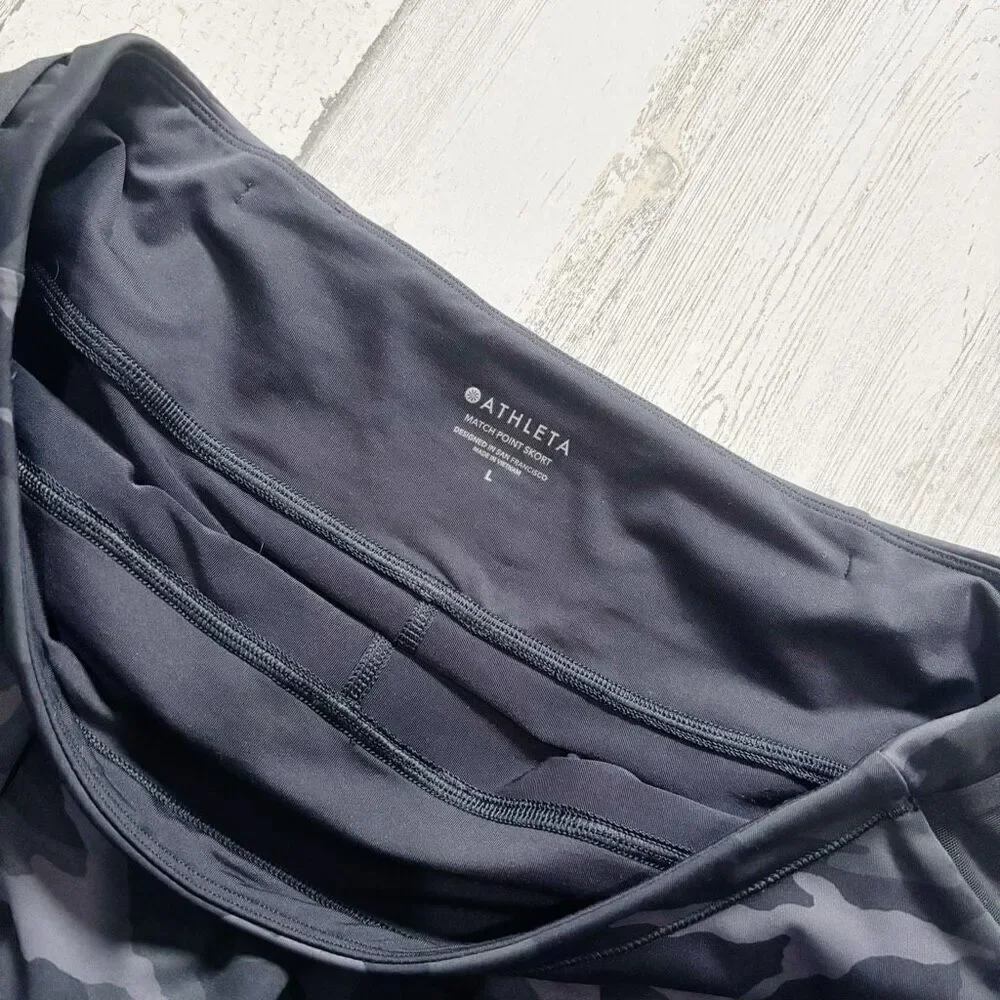 Athleta Match Point Skort Sz L in Black Camo